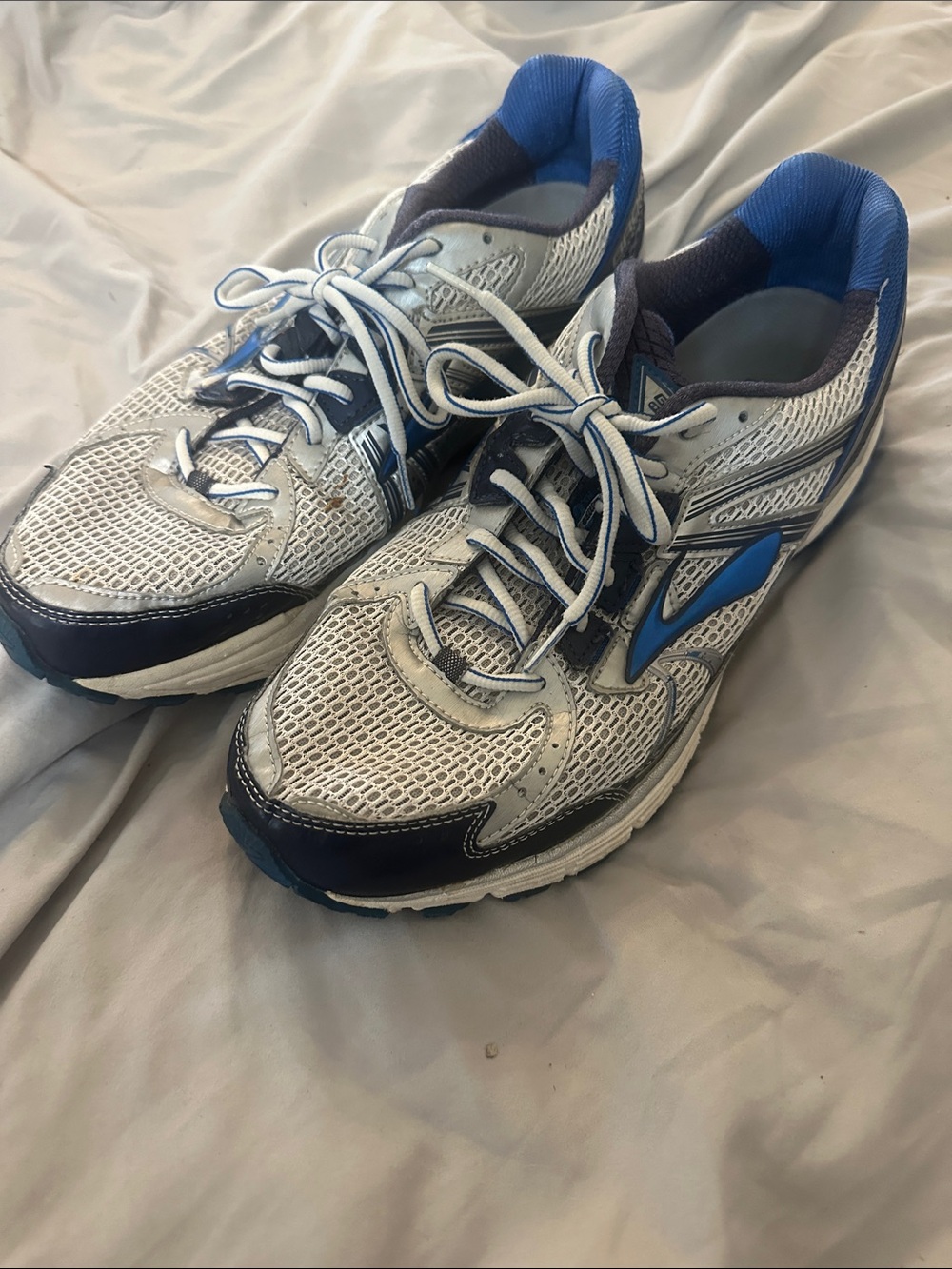 Brooks Men's Running Shoes in White and Blue
